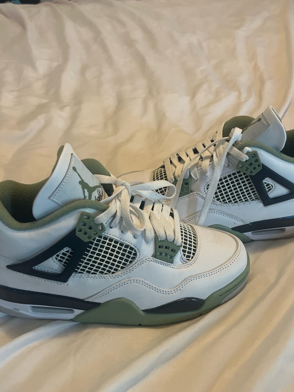 Jordan 4 seafoams White and Olive womans